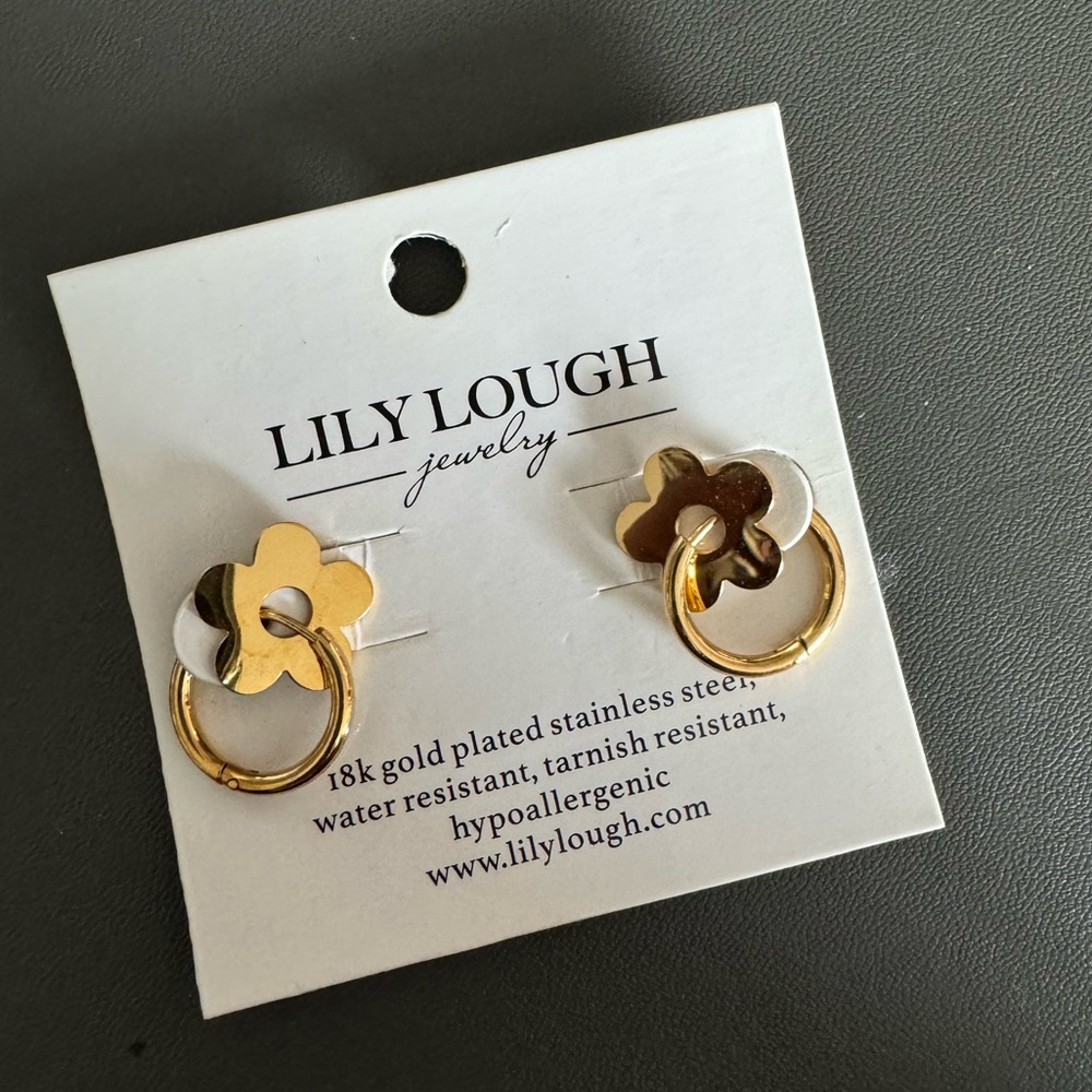NEW 18k plated gold flower charm hoop